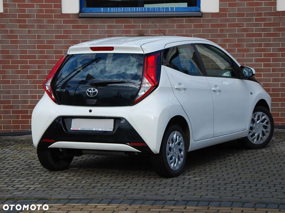 Toyota Aygo x-play - 5