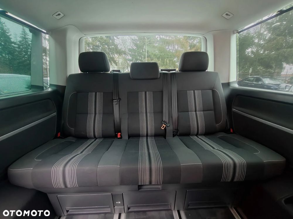Volkswagen Multivan - 14