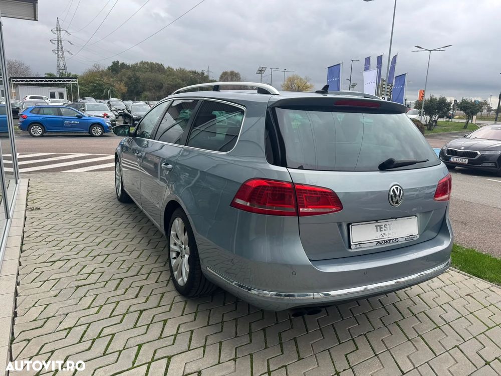 Volkswagen Passat Variant 2.0 TDI Blue TDI DSG Highline - 8