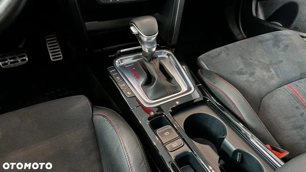 Kia Ceed 1.6 T-GDI GT DCT - 16