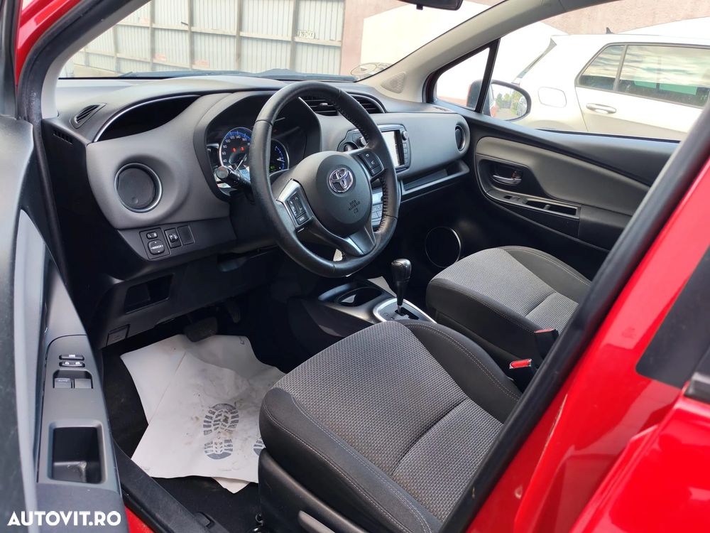 Toyota Yaris 1.5 VVT-i HSD Sol - 8