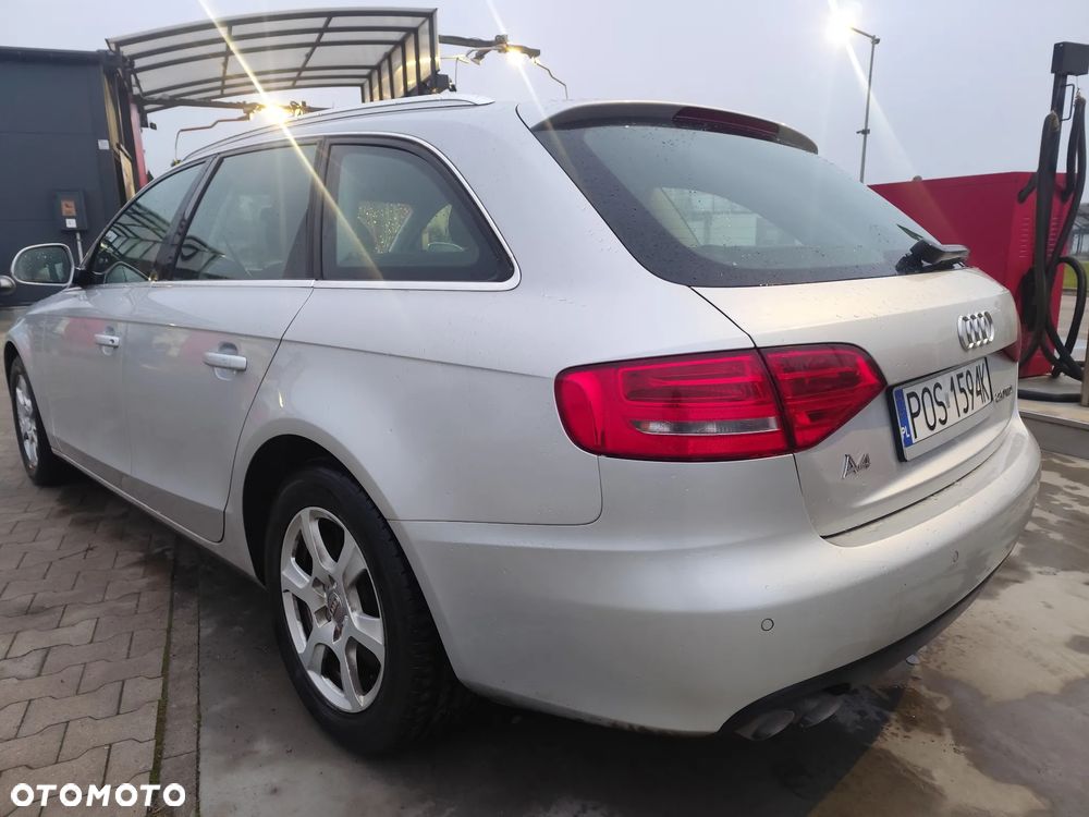 Audi A4 Avant - 32