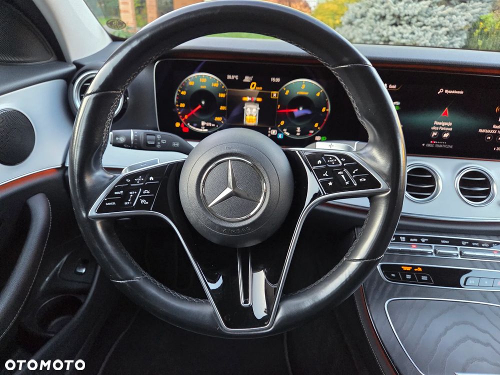 Mercedes-Benz Klasa E 220 d 9G-TRONIC AMG Line - 20