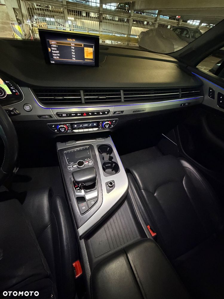 Audi Q7 - 12