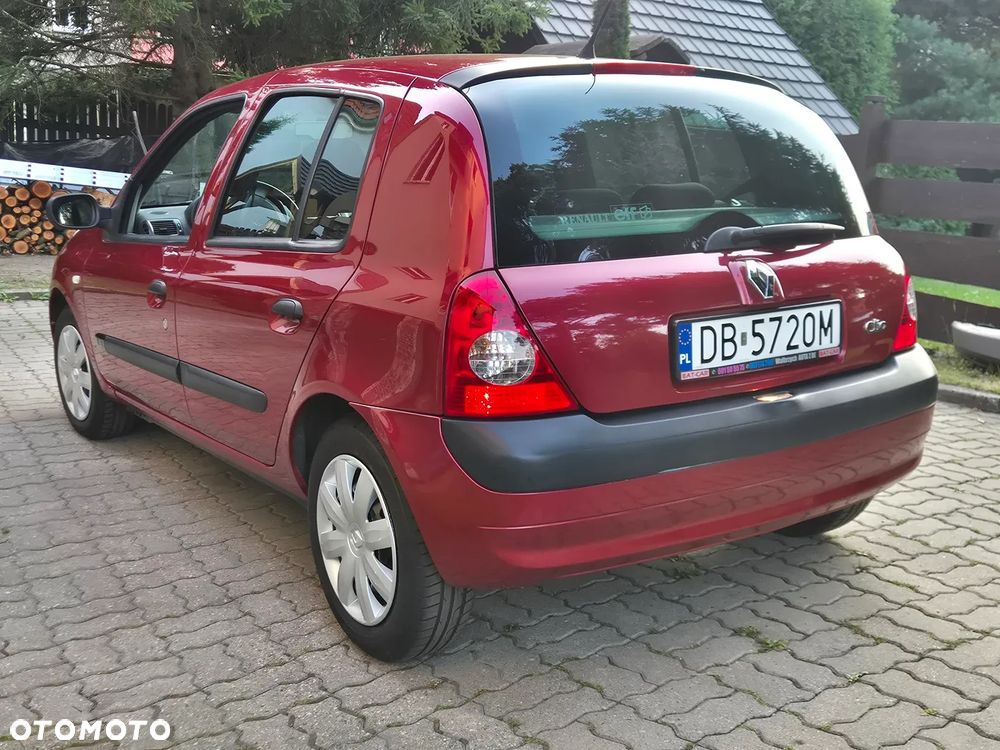 Renault Clio - 7