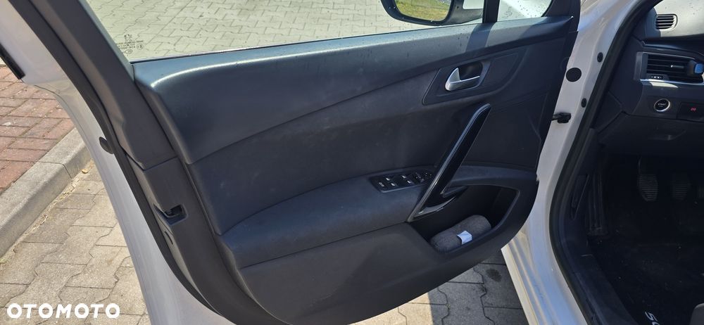 Peugeot 508 - 8
