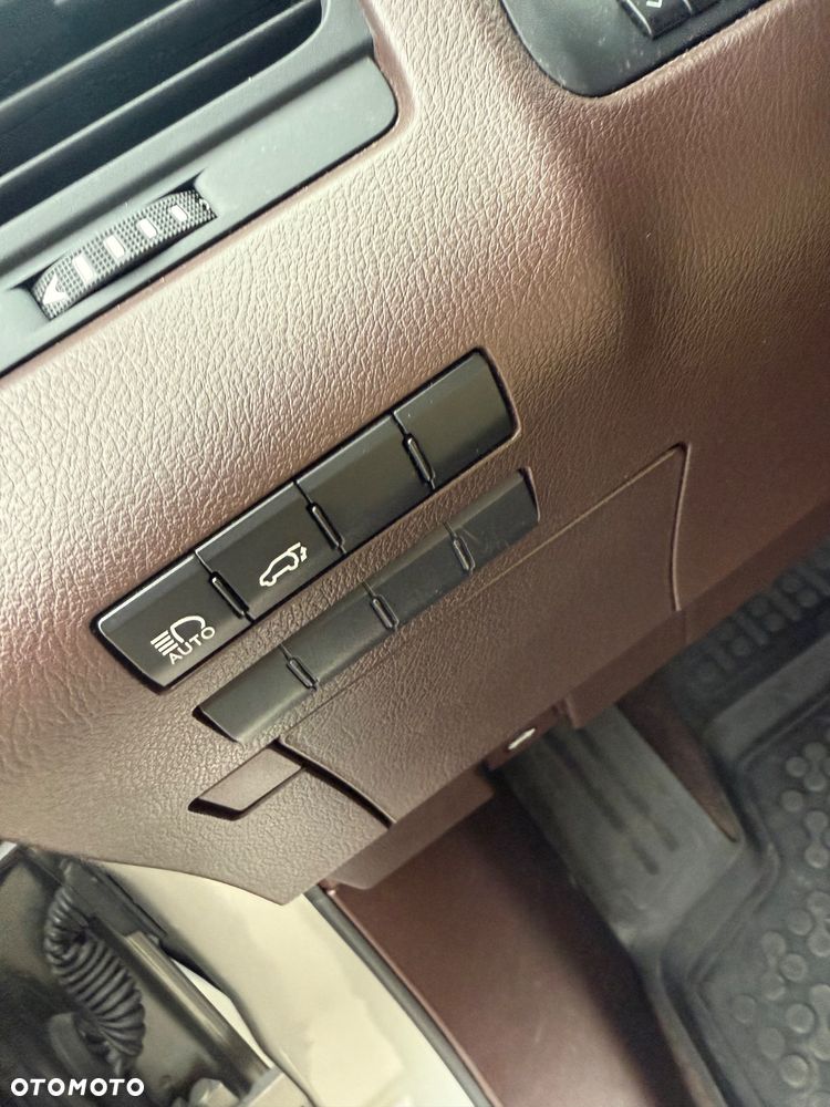 Lexus RX 450h (hybrid) - 37