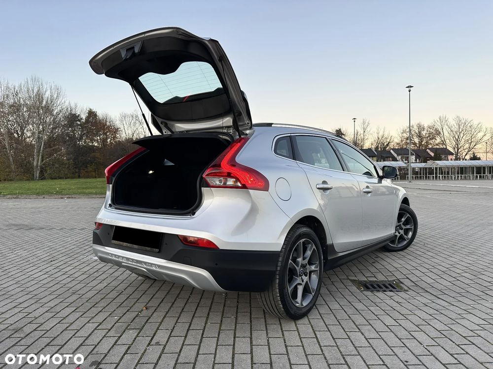 Volvo V40 Cross Country D2 Drive-E Ocean Race - 5