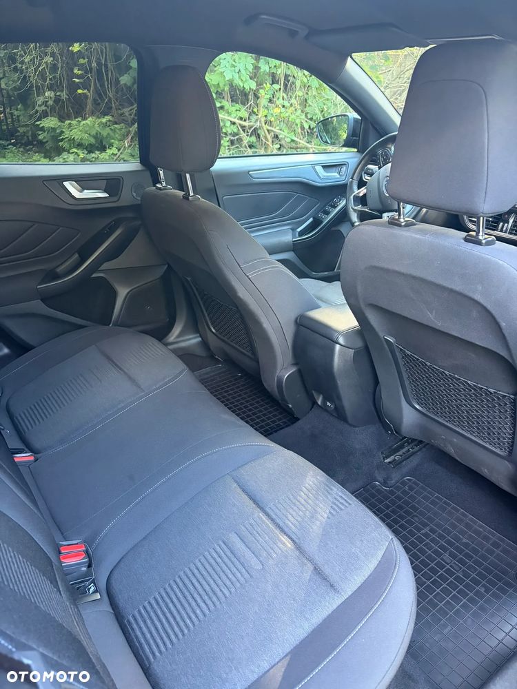 Ford Focus 1.0 EcoBoost Active - 18