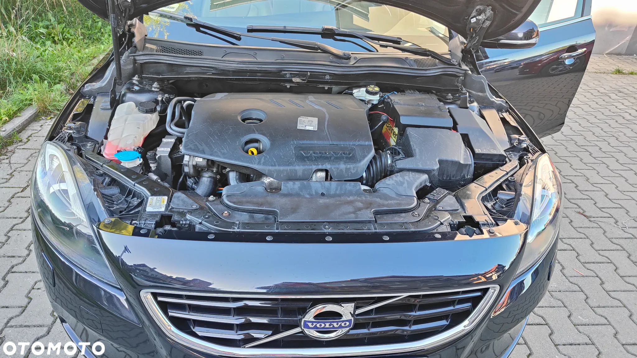 Volvo V40 D2 R-Design Summum - 13