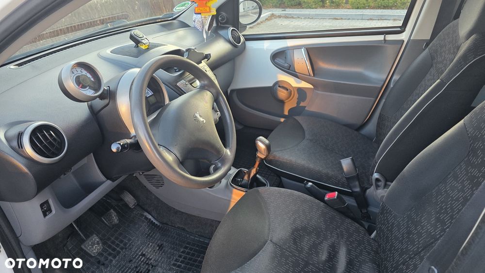 Peugeot 107 - 5
