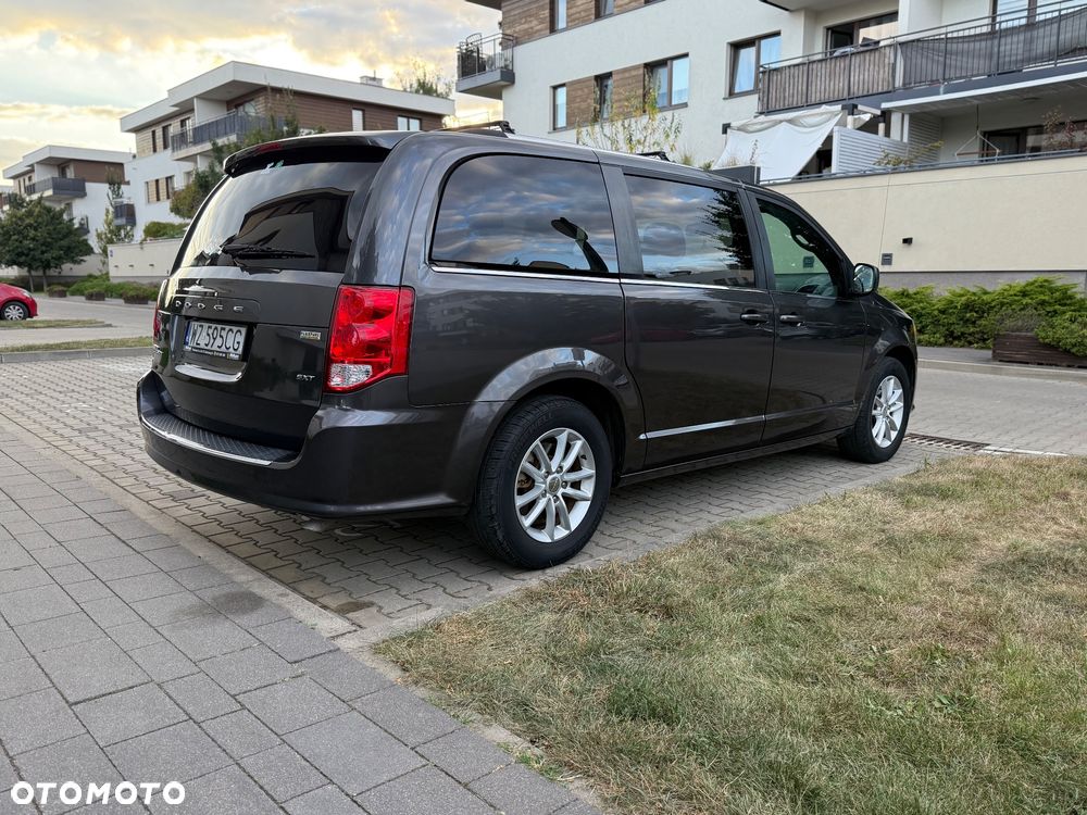 Dodge Grand Caravan - 6