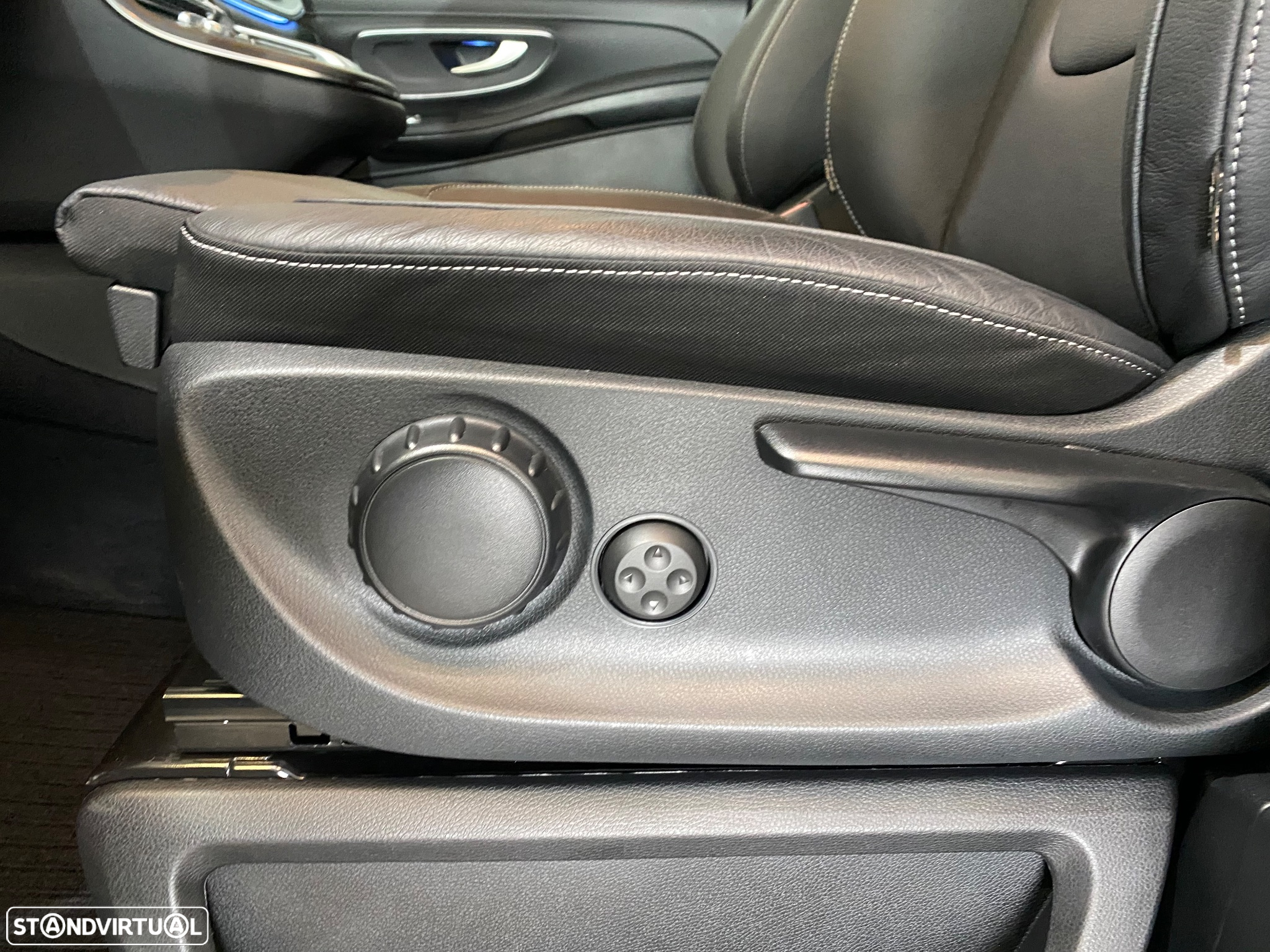 Mercedes-Benz V 220 d Exclusive - 15