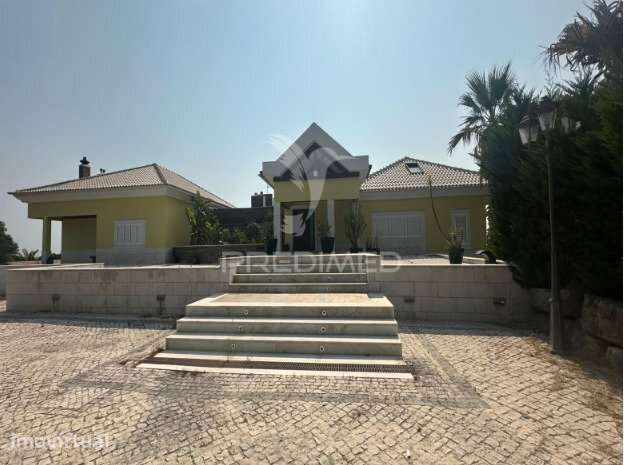 Moradia T6 de Luxo com Piscina e 4.857m² de Terreno em Belas | Sintra - Grande imagem: 2/15