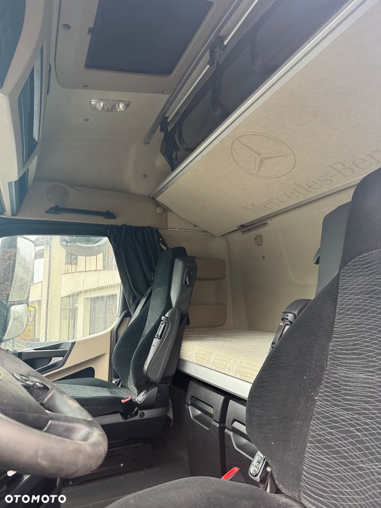 Mercedes-Benz 1845 opony 80% stan bardzo dobry - 18