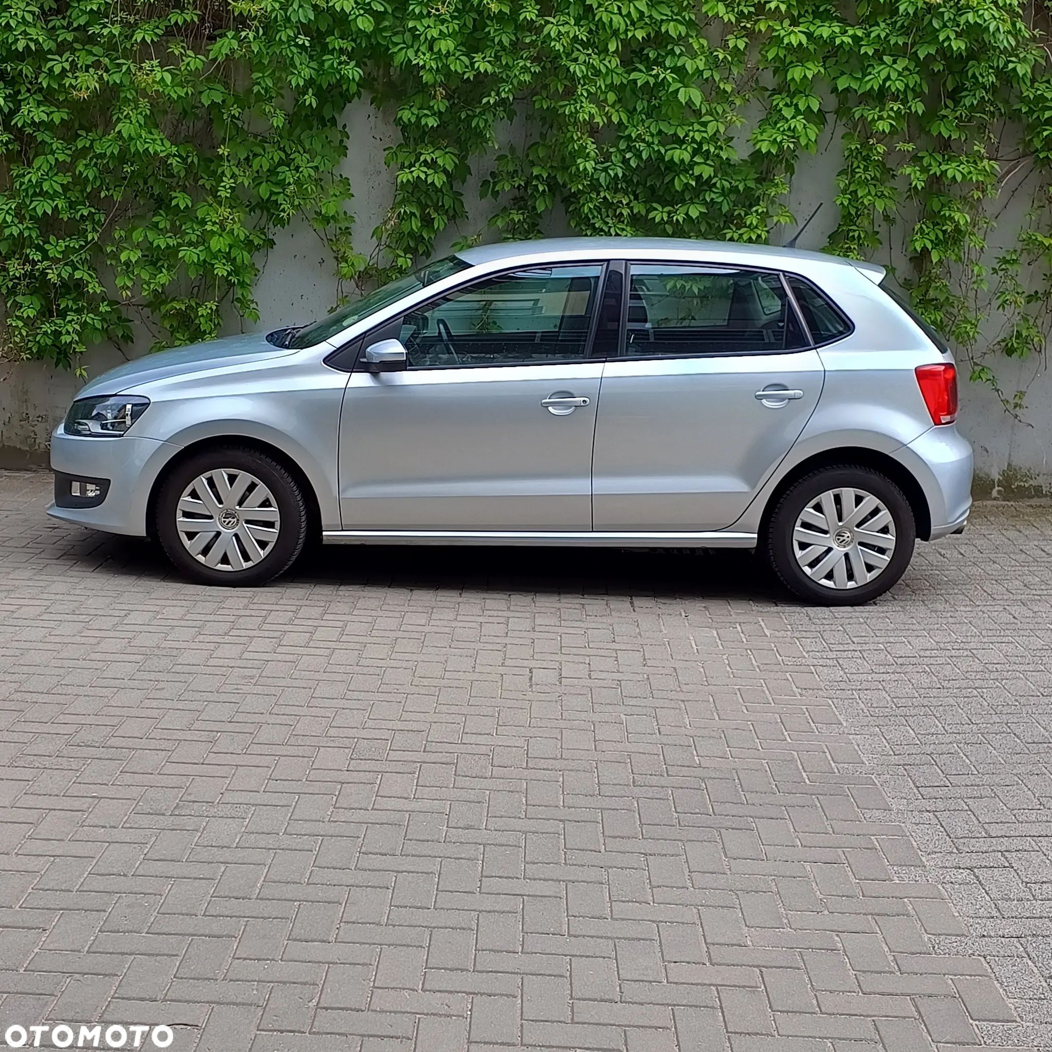 Volkswagen Polo 1.4 16V Comfortline - 1