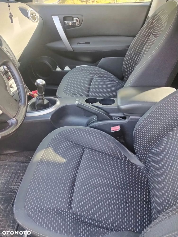 Nissan Qashqai - 4