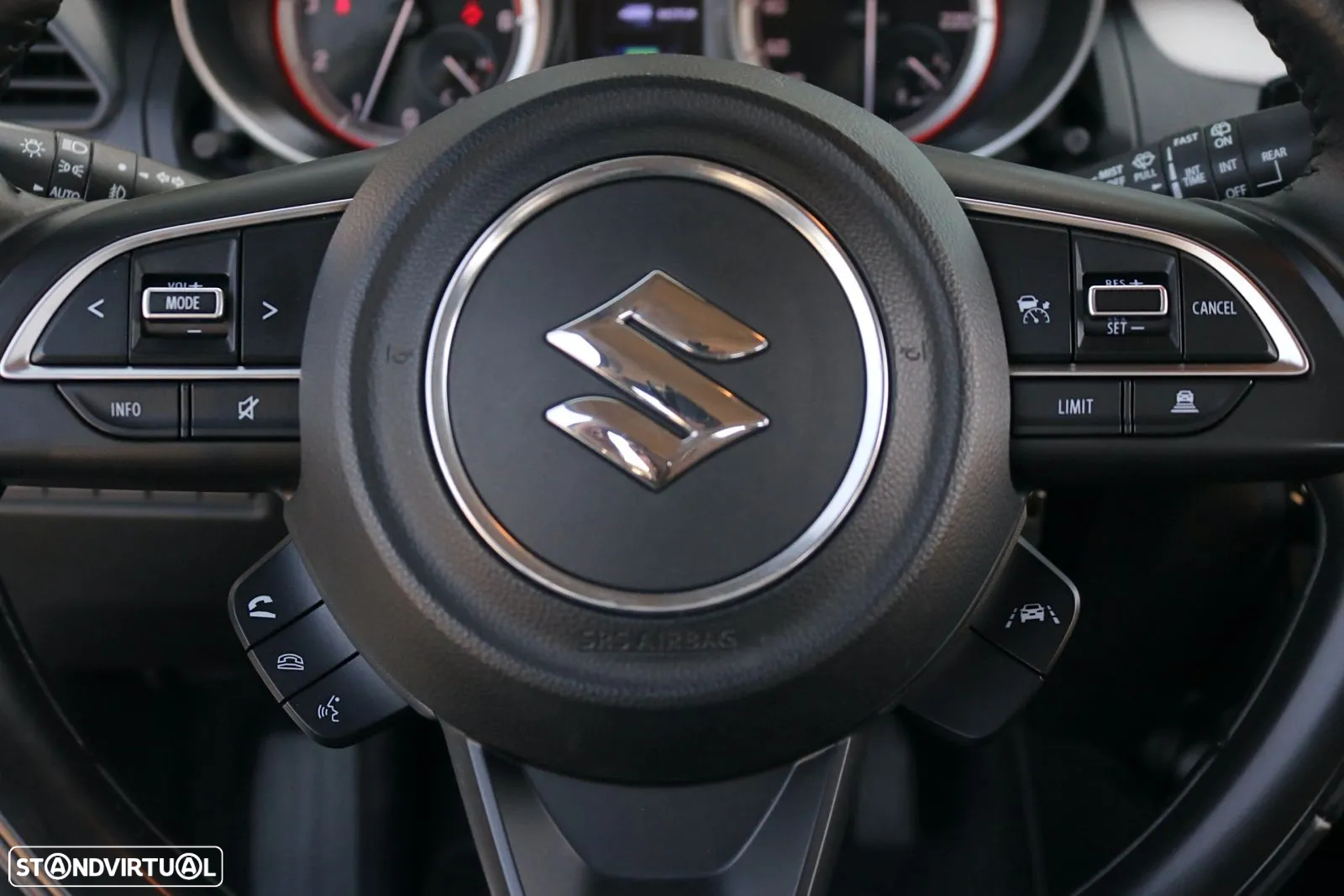 Suzuki Swift 1.2 Mild Hybrid GLE - 12