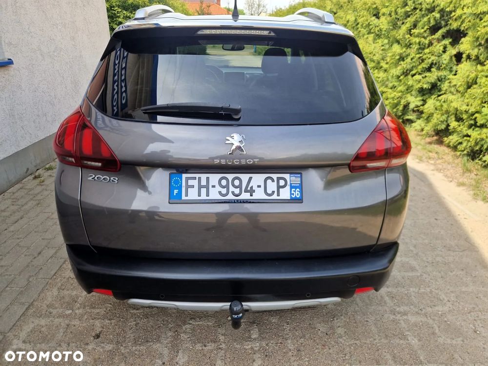 Peugeot 2008 - 8