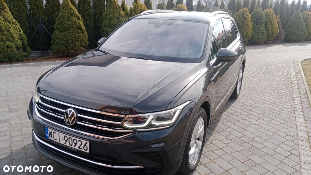 Volkswagen Tiguan - 1
