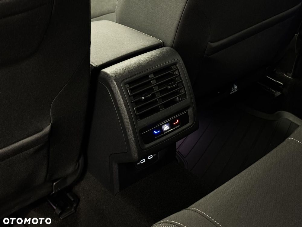 Volkswagen Golf - 19