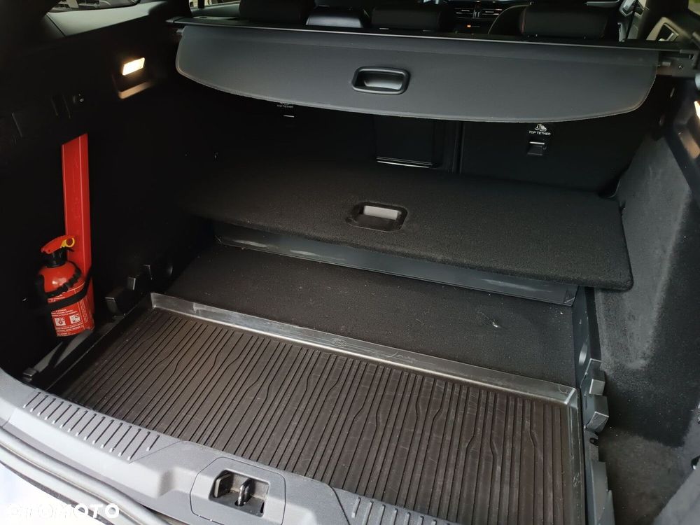 Ford Focus 1.0 EcoBoost mHEV ST-Line X - 28