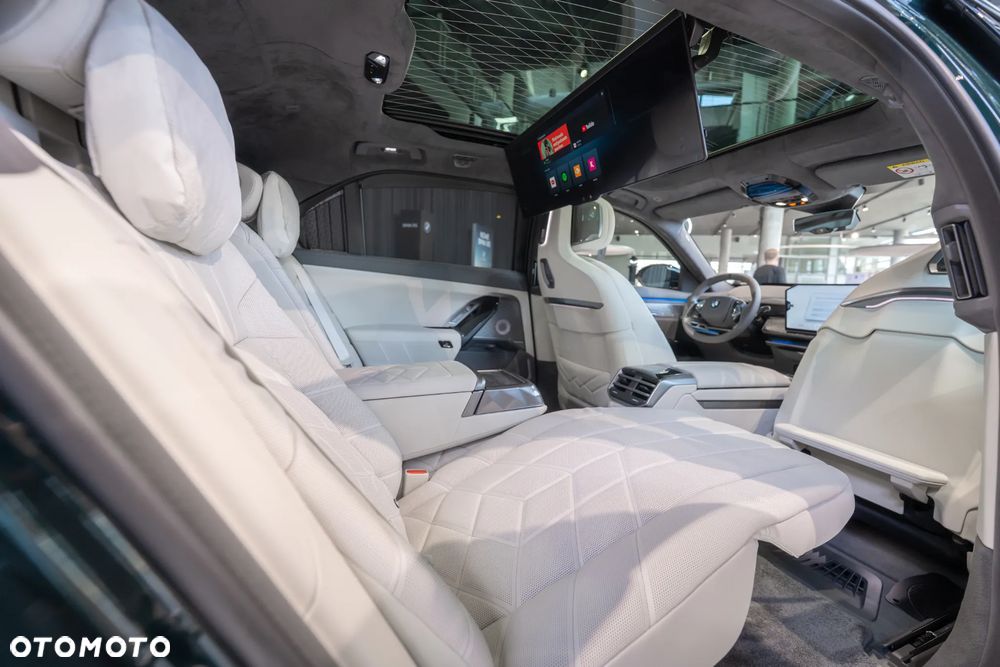 BMW Seria 7 740 xDrive mHEV sport - 37
