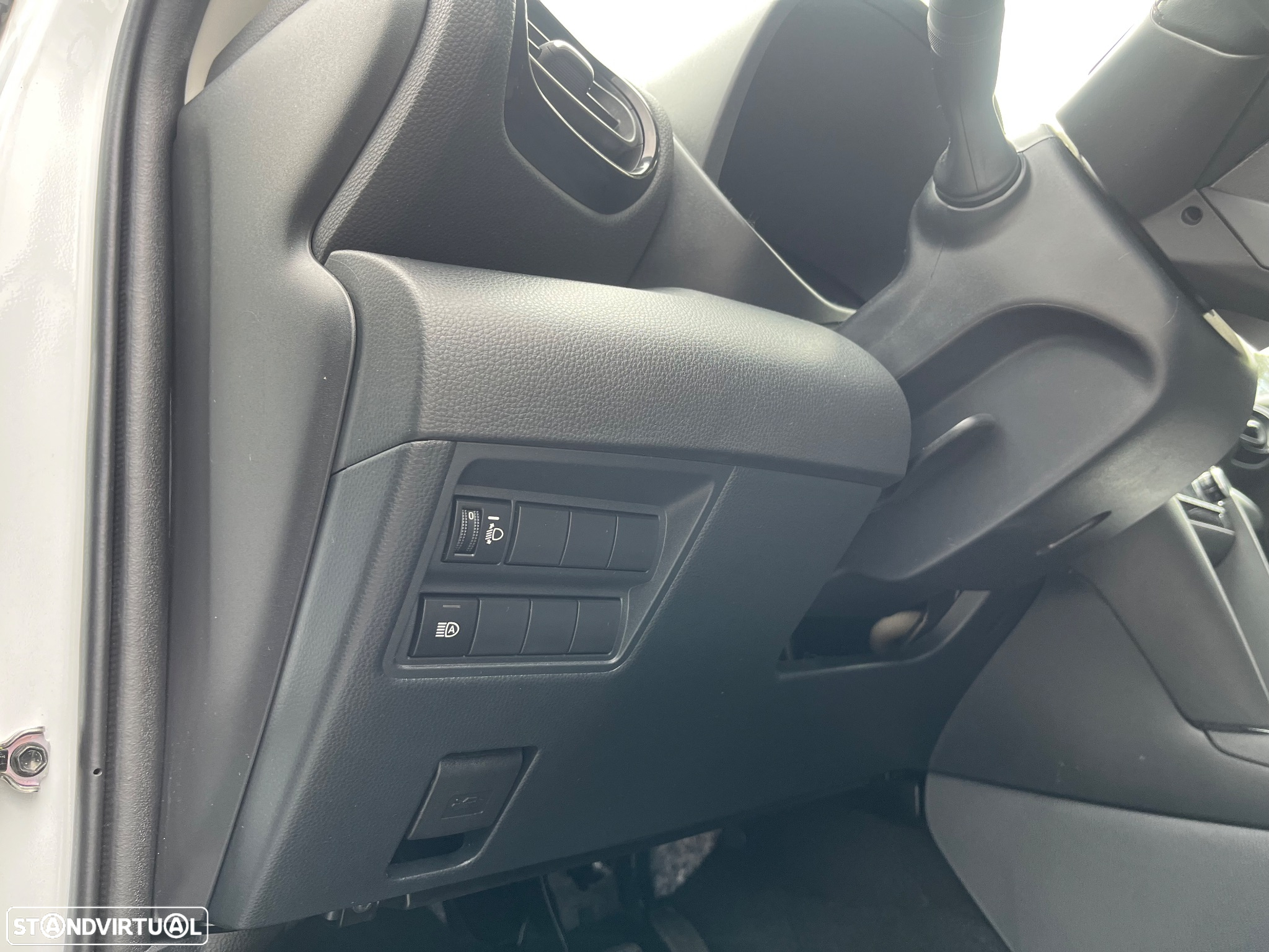 Toyota Yaris Cross 1.5 HDF Comfort Plus - 43