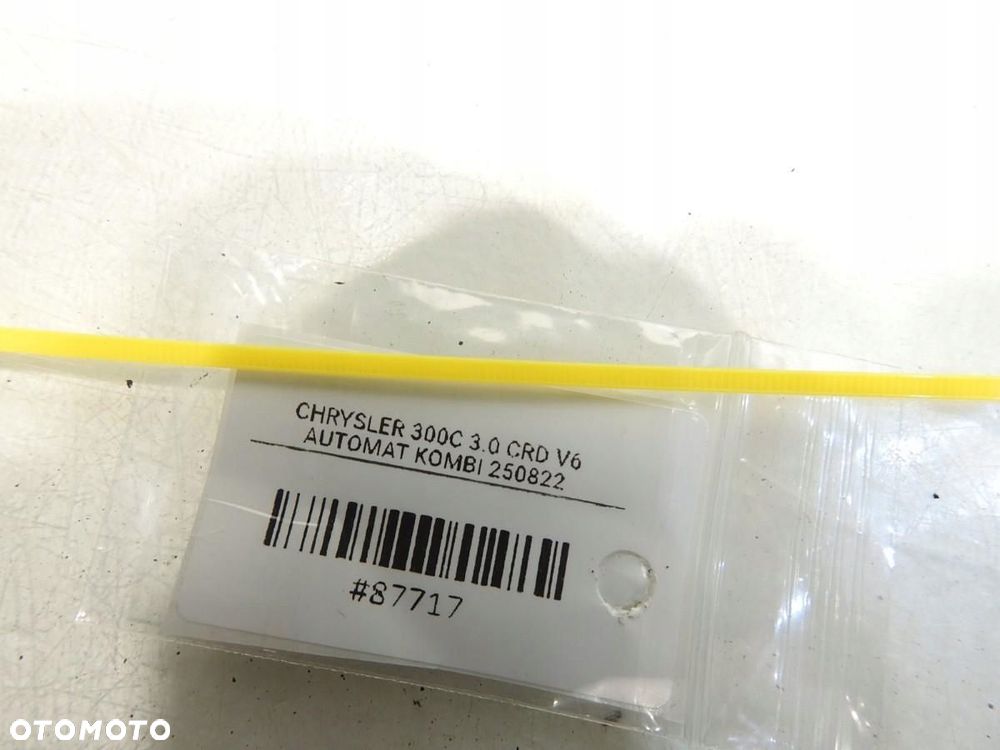 LISTWA PODSZYBIA CHRYSLER 300C - 4