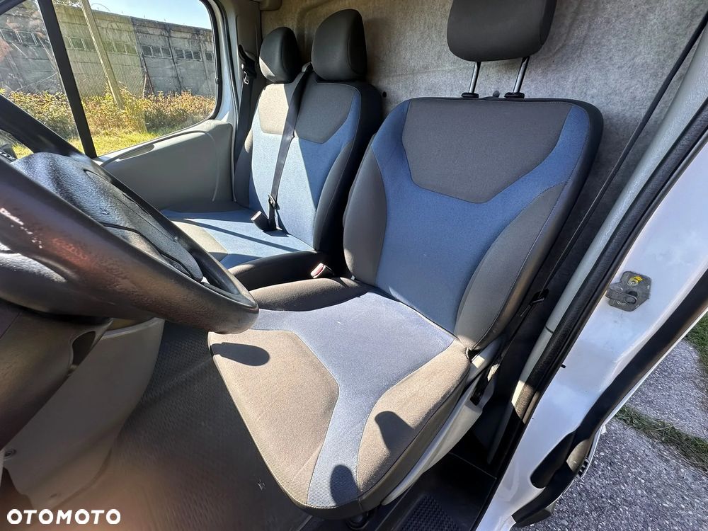 Renault Trafic LONG 2.0 diesel 114kM 2011 rok, automat, WEBASTO, HAK, OPONY JAK NOWE, BEZWYPADKOWY! - 21
