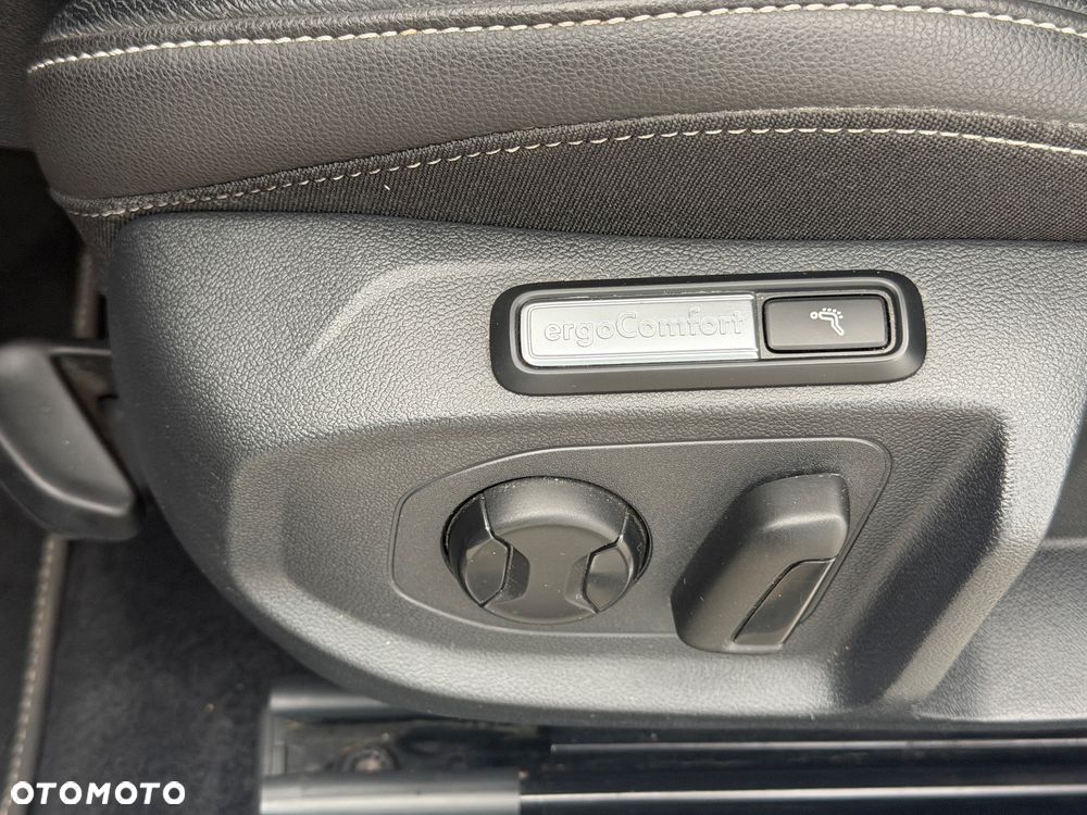 Volkswagen Arteon 2.0 TDI SCR 4Motion DSG R-Line - 19