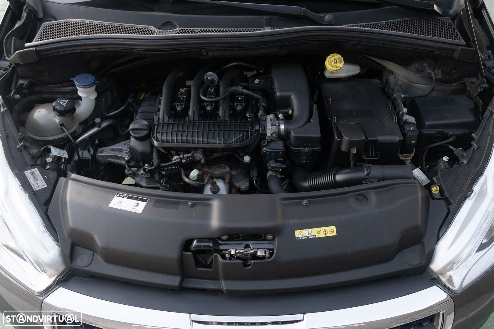 Peugeot 208 1.2 PureTech Signature - 23