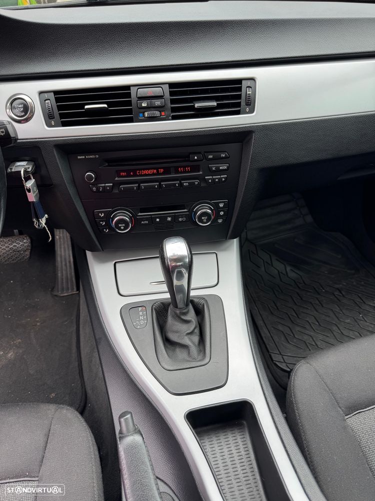 BMW 320 d Coupe Auto - 10