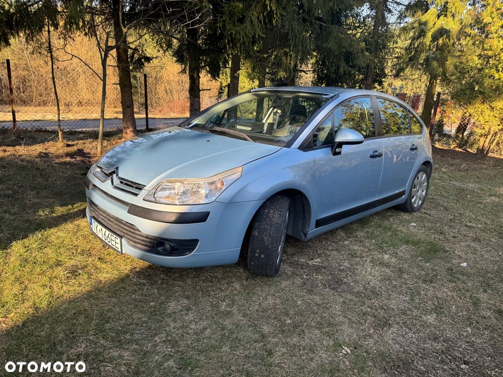 Citroën C4 1.6 16V Magic - 1