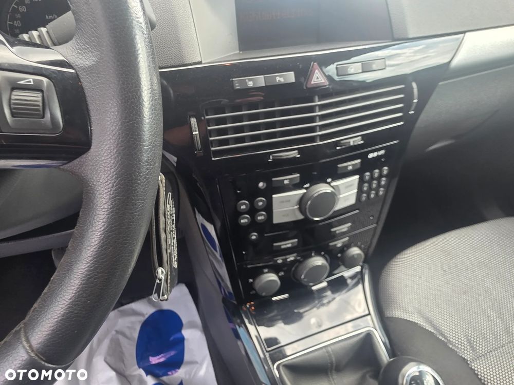 Opel Astra 1.8 - 11