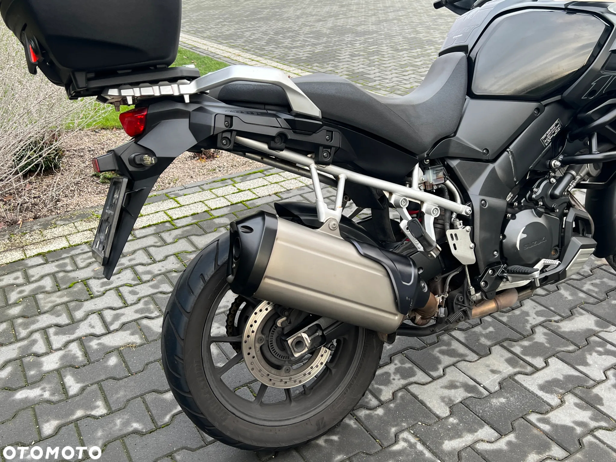 Suzuki V-STROM - 12