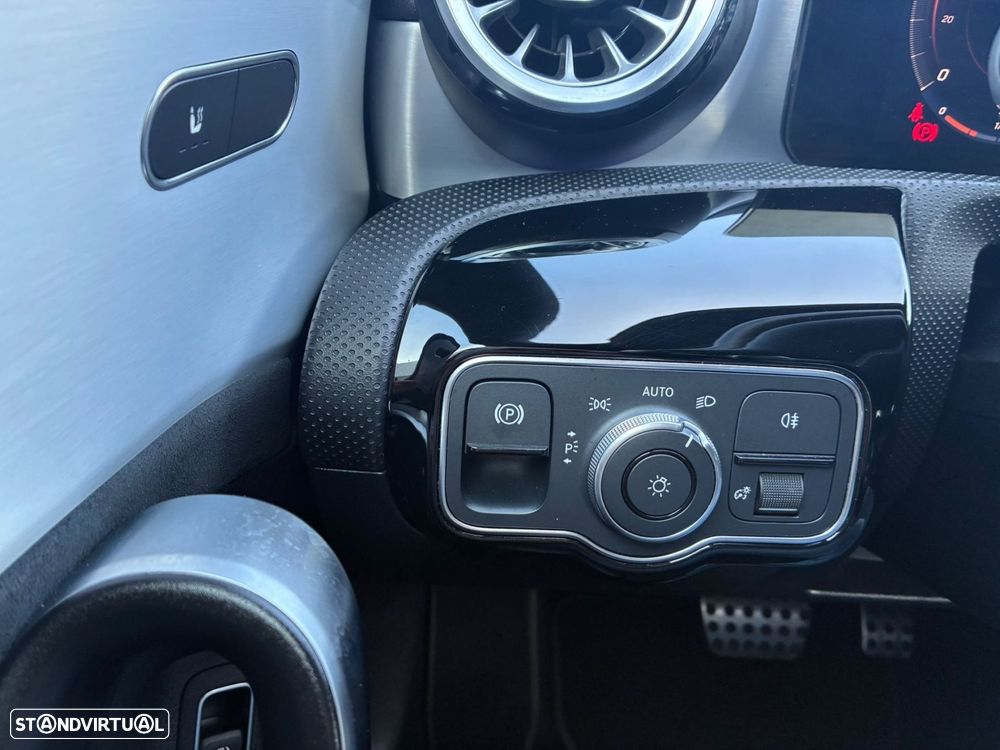 Mercedes-Benz CLA 250 - 13