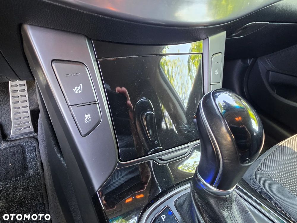 Hyundai i40 Kombi 1.7 CRDi DCT Premium - 16