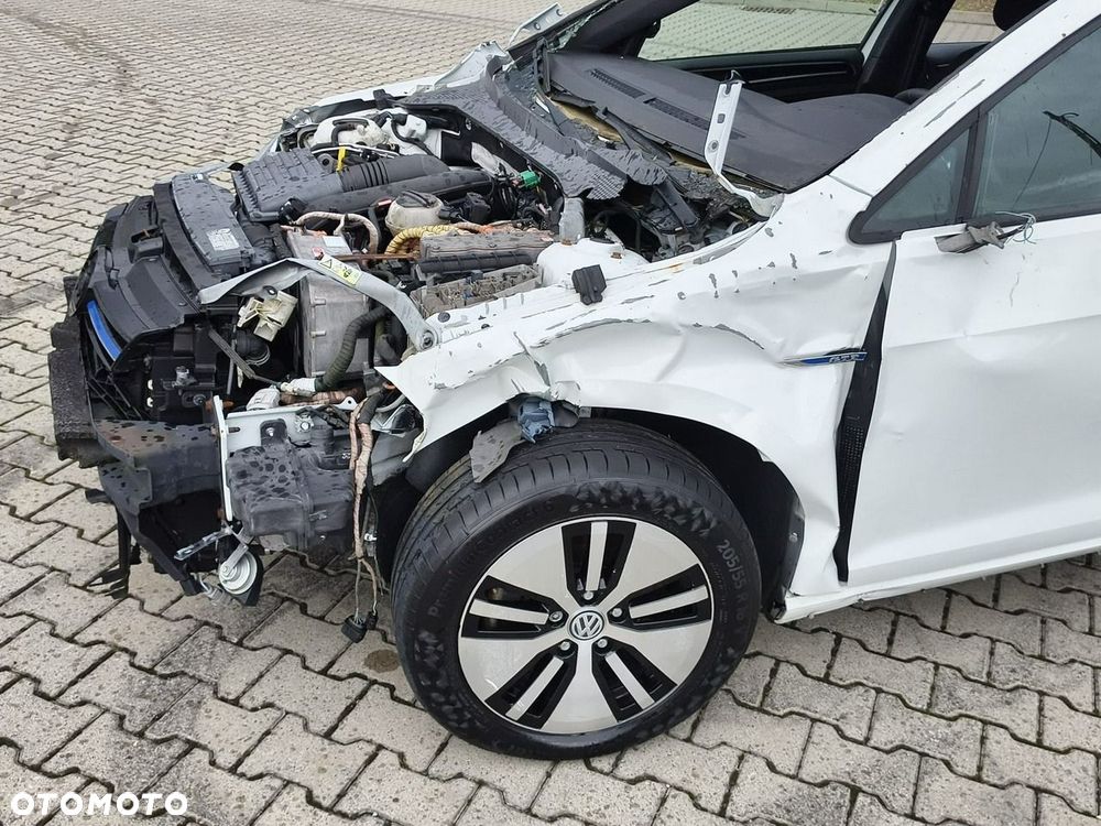 Volkswagen Golf - 16