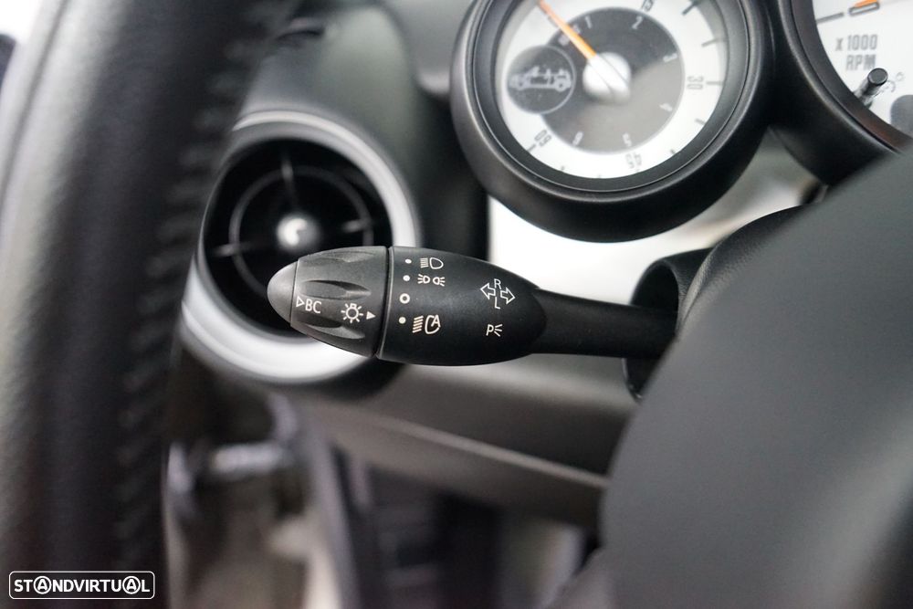 MINI Cabrio Cooper D - 17