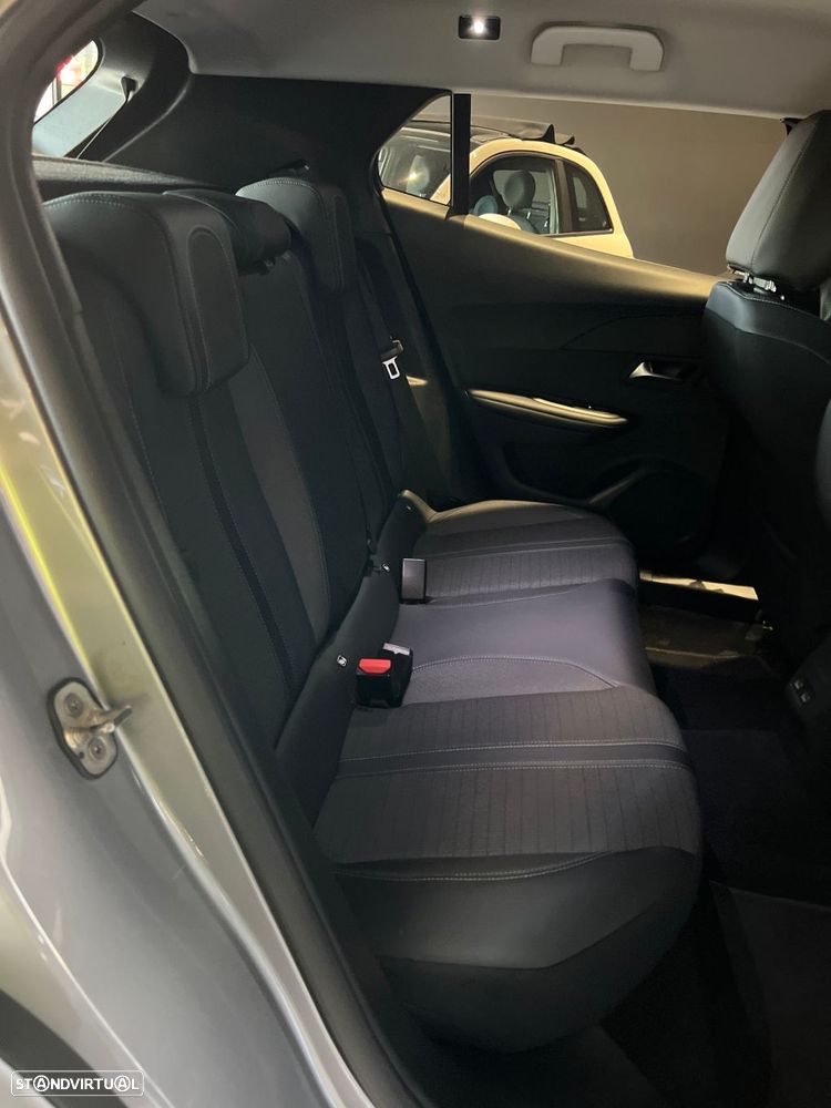 Peugeot 2008 1.2 Allure - 40