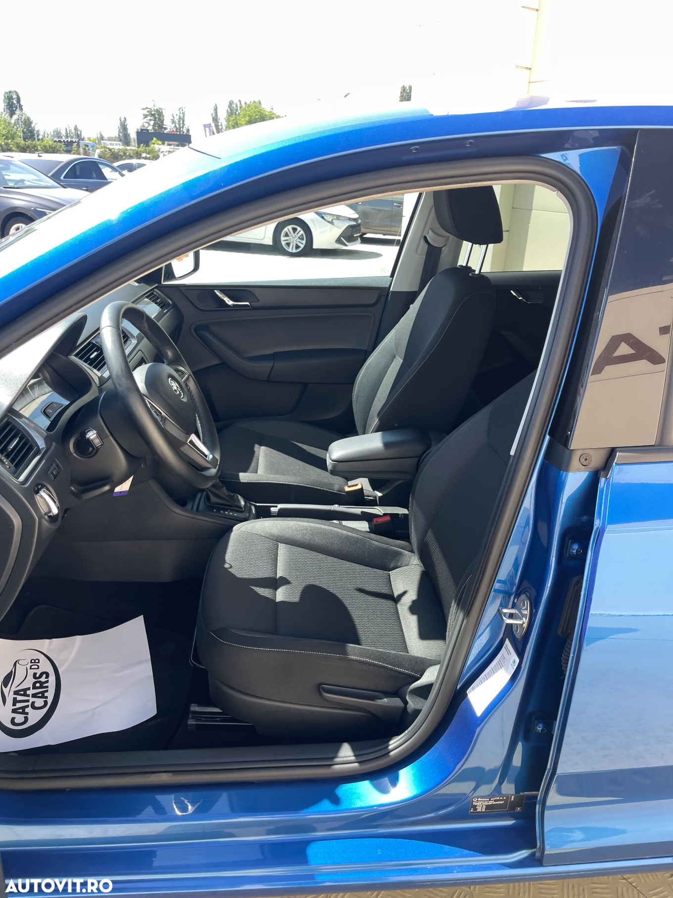 Skoda RAPID 1.6 TDI DSG Ambition - 30