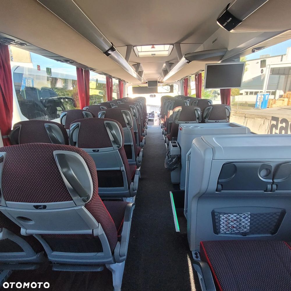 MAN R 08 Lion's Coach - 6