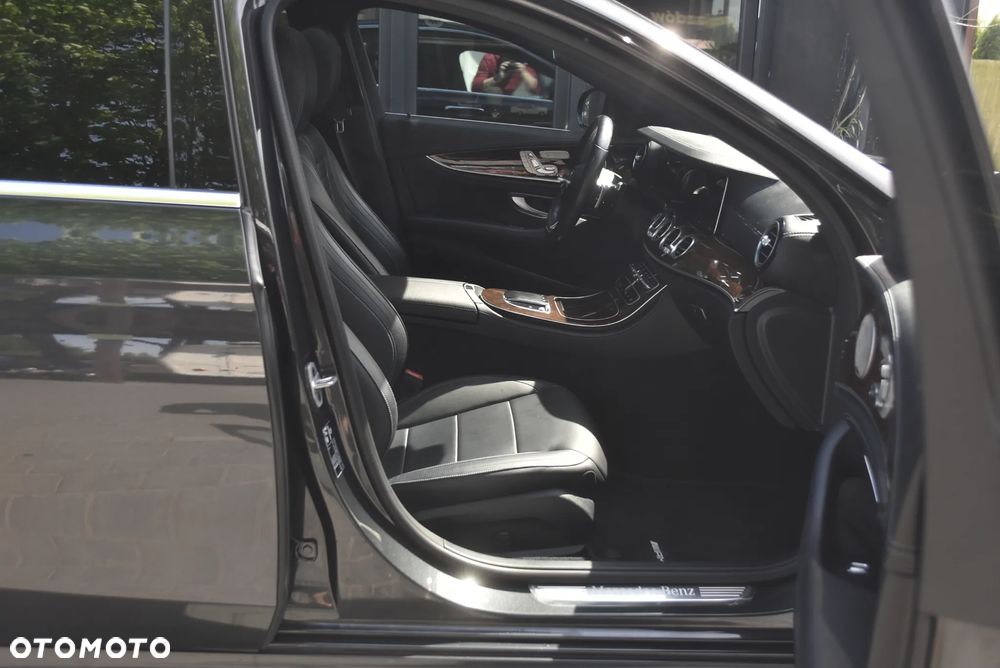 Mercedes-Benz Klasa E 350e 9G-TRONIC AMG Line - 9