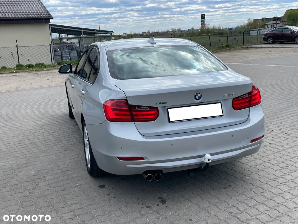 BMW Seria 3 328i xDrive Sport-Aut - 21