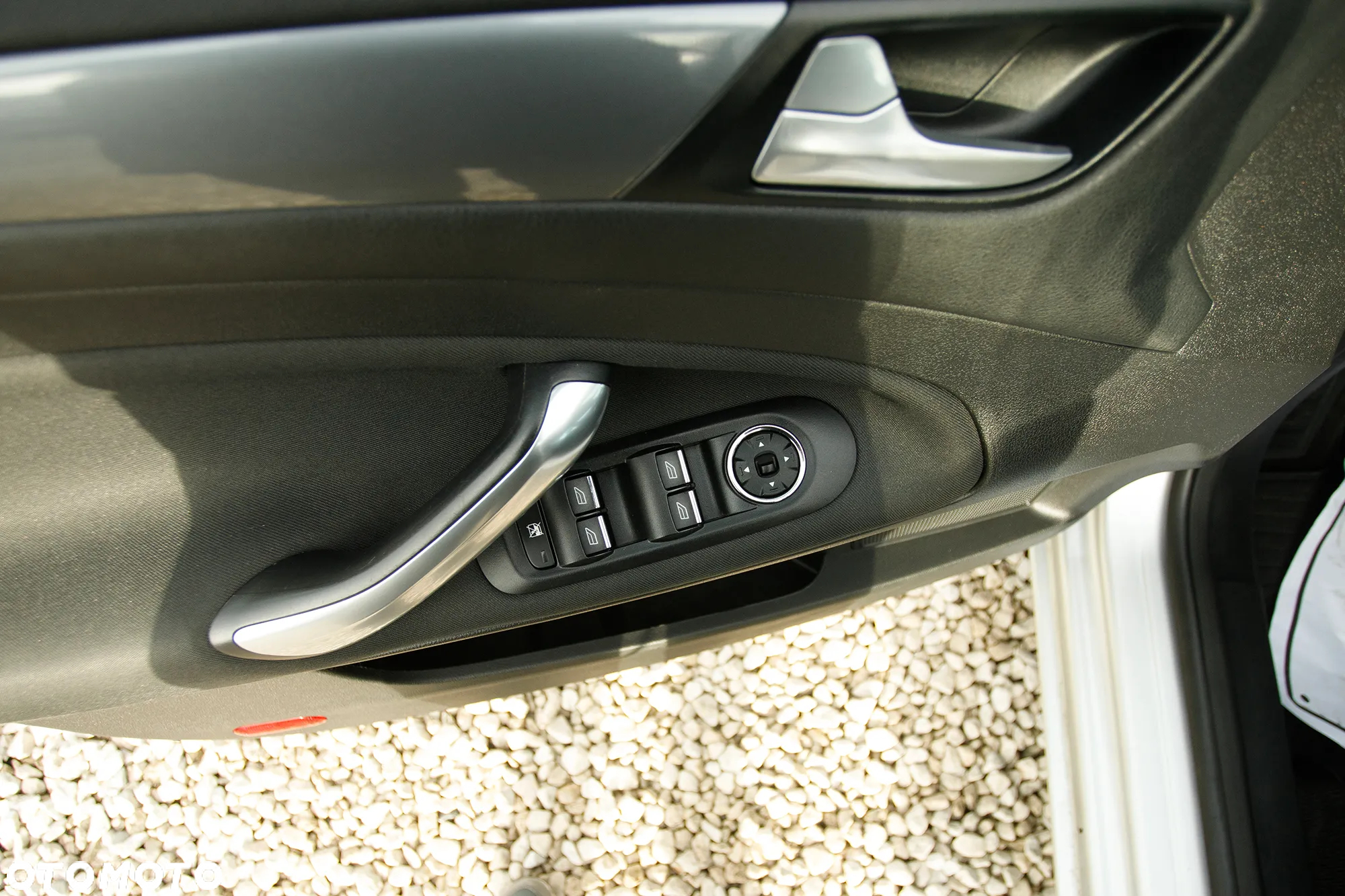Ford Mondeo 2.0 FF Titanium - 19