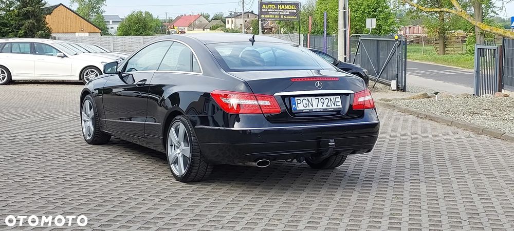 Mercedes-Benz Klasa E - 23