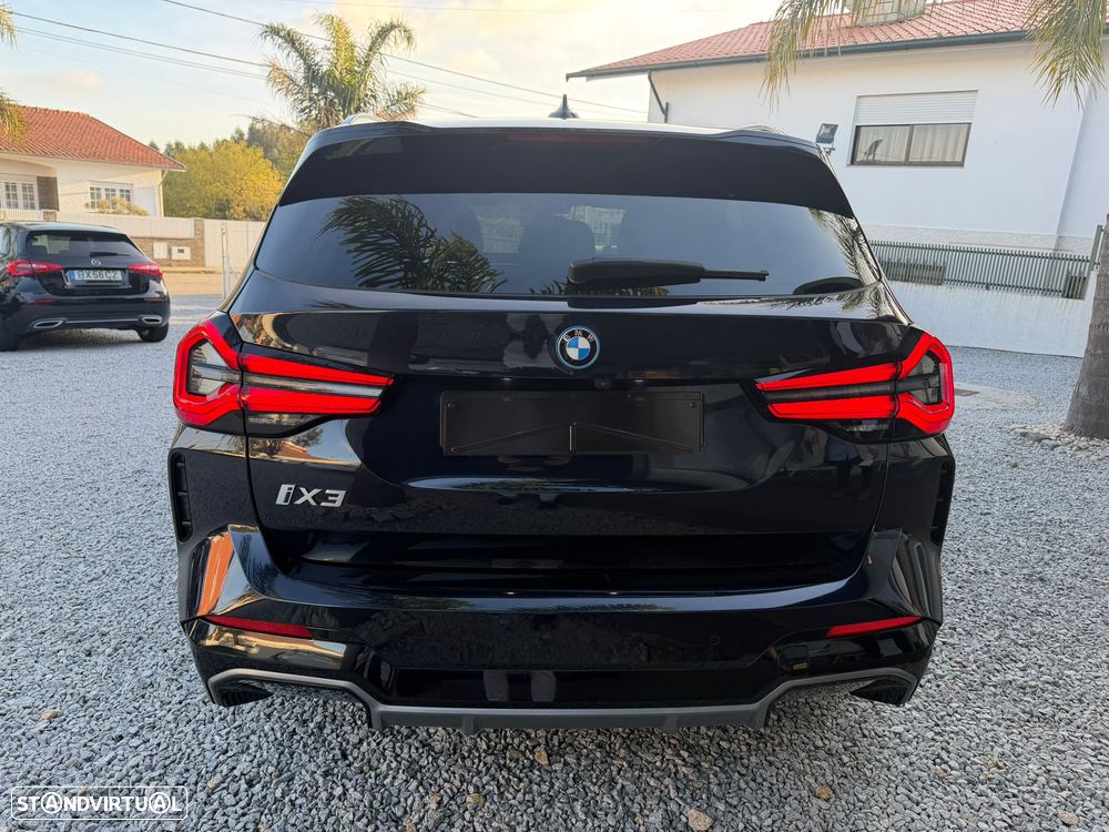 BMW iX3 M Sport Impressive - 12