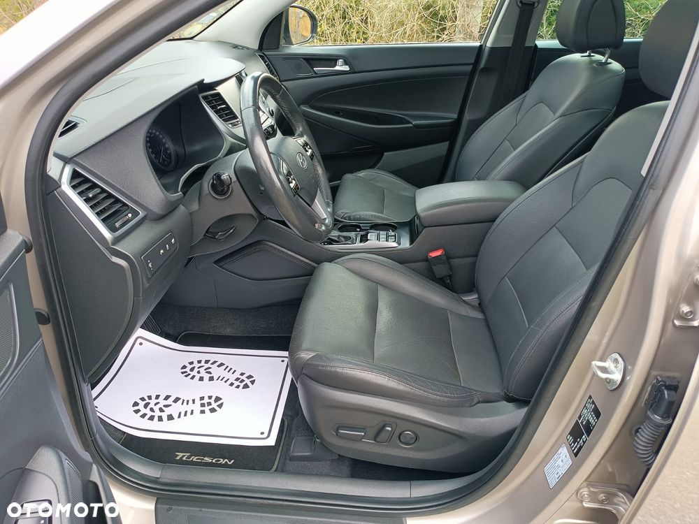 Hyundai Tucson blue 1.7 CRDi 2WD DCT Premium - 19