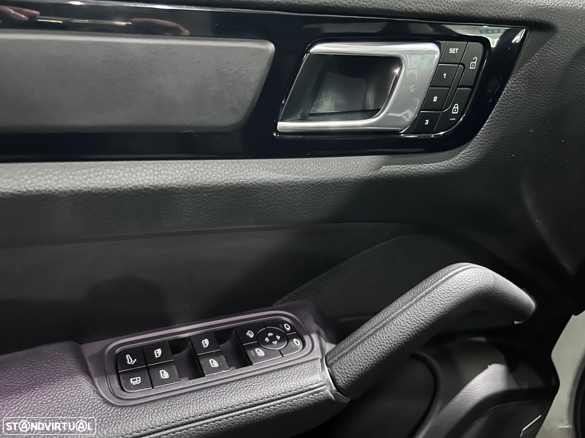 Porsche Cayenne E-Hybrid Platinum Edition - 13